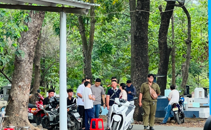 Hiện trường khu vực nghĩa trang nơi xảy ra vụ án.