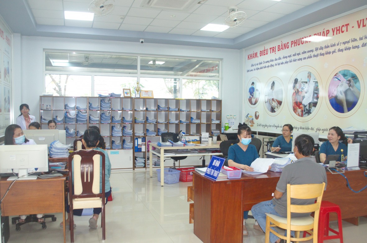 Y học Cổ truyền kết hợp y học hiện đại điều trị bệnh hiệu quả