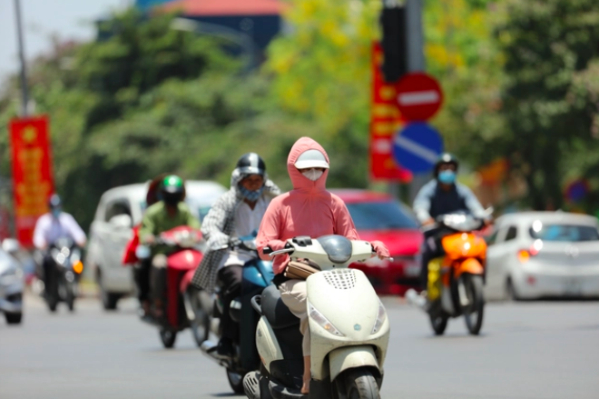 Bắc Bộ đón đợt nắng nóng sau kỳ nghỉ lễ, nhiệt độ có nơi 35 độ