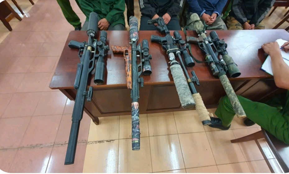 Tạm giữ 7 đối tượng ở Đắk Lắk mang súng tự chế vào rừng săn bắn