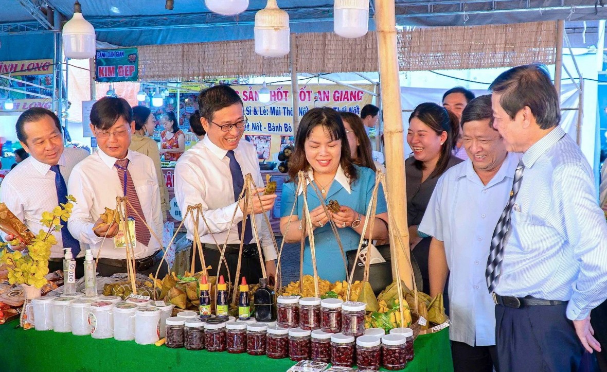 Lượng khách du lịch đến Cà Mau tăng mạnh trong dịp nghỉ lễ