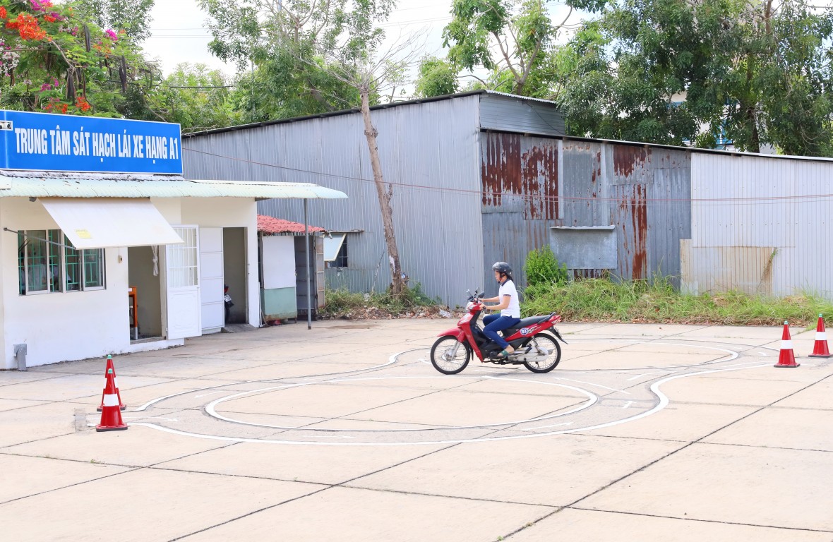 Công an tỉnh Bạc Liêu tổ chức sát hạch, cấp giấy phép lái xe