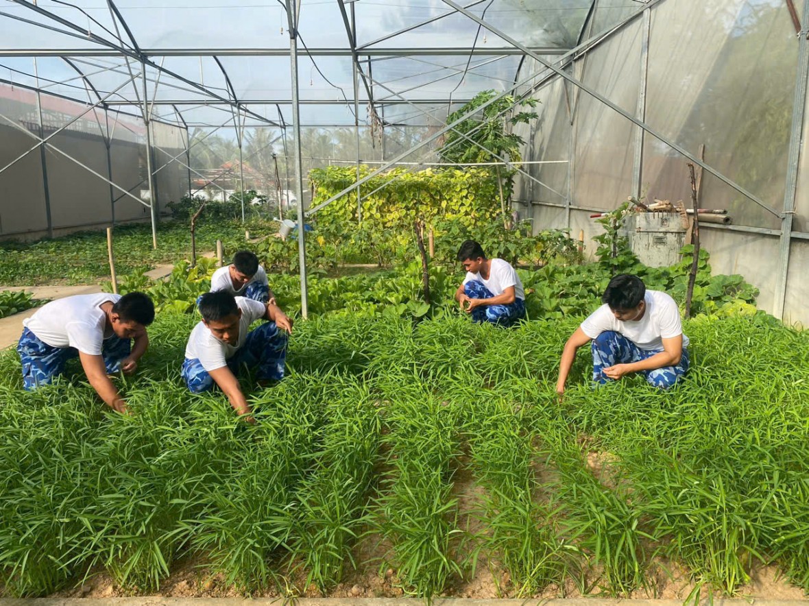 Hải đoàn 42 luôn quan tâm bảo đảm tốt hậu cần, đời sống cho cán bộ, chiến sĩ