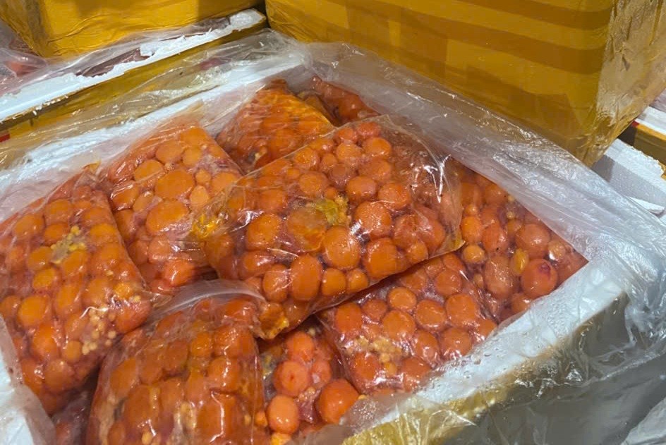 Kịp thời phát hiện 7 tấn trứng non, tràng gà, nầm lợn không rõ nguồn gốc chuẩn bị đi tiêu thụ