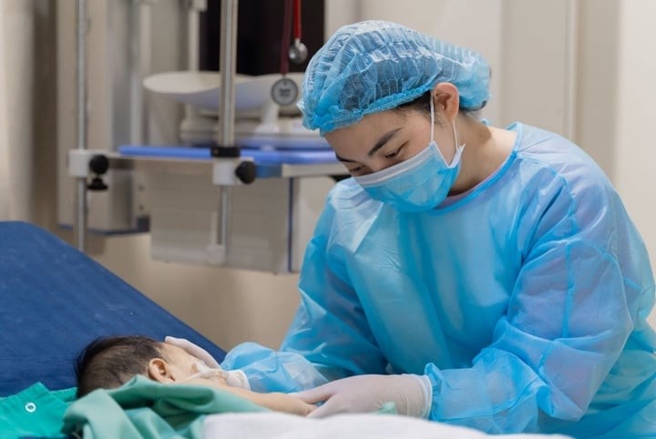 Ghép gan thành công cho bệnh nhi 8 tháng tuổi từ người hiến chết não