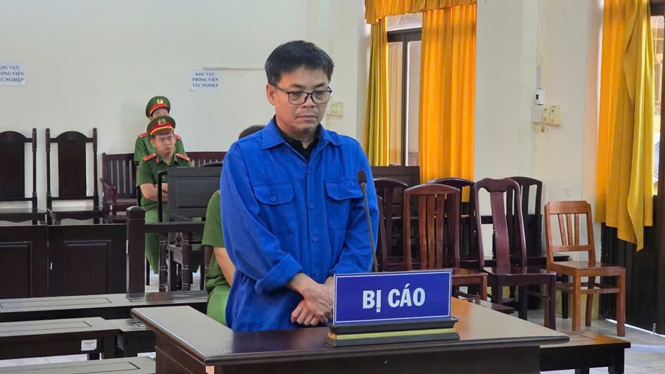 Lĩnh án 17 năm tù vì làm giả giấy tờ 5 xe ô tô đem bán và thế chấp, chiếm đoạt hơn 2,5 tỷ đồng