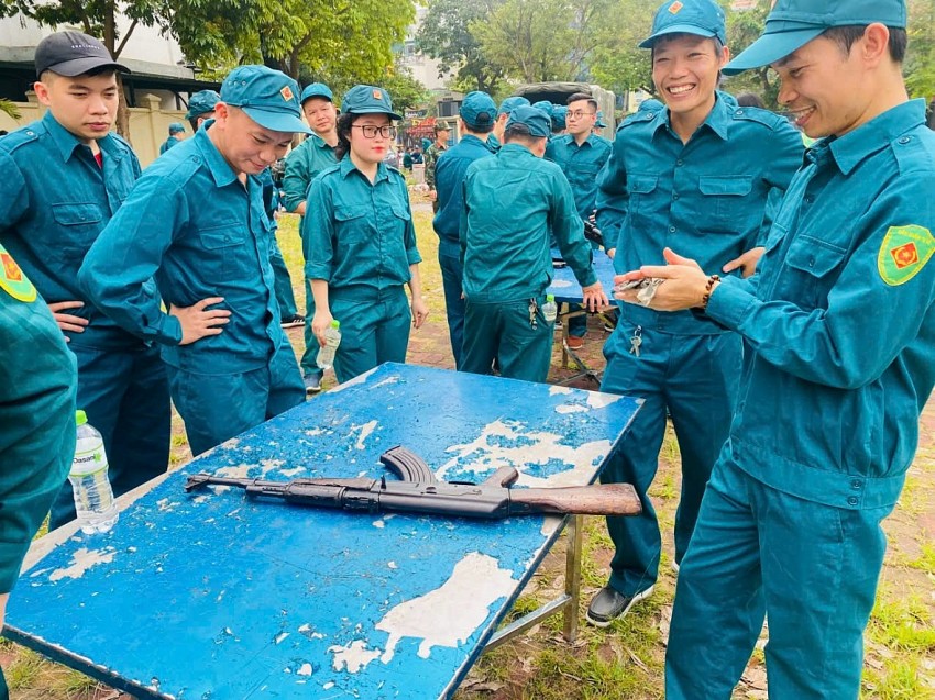 Cán bộ, viên chức Bộ Tư pháp tham gia huấn luyện tự vệ năm 2025