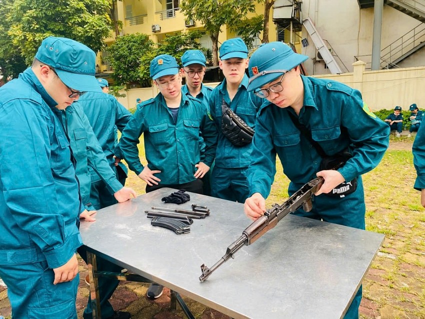 Cán bộ, viên chức Bộ Tư pháp tham gia huấn luyện tự vệ năm 2025