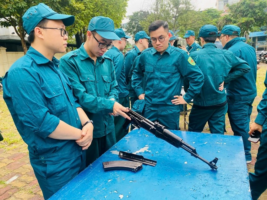 Cán bộ, viên chức Bộ Tư pháp tham gia huấn luyện tự vệ năm 2025