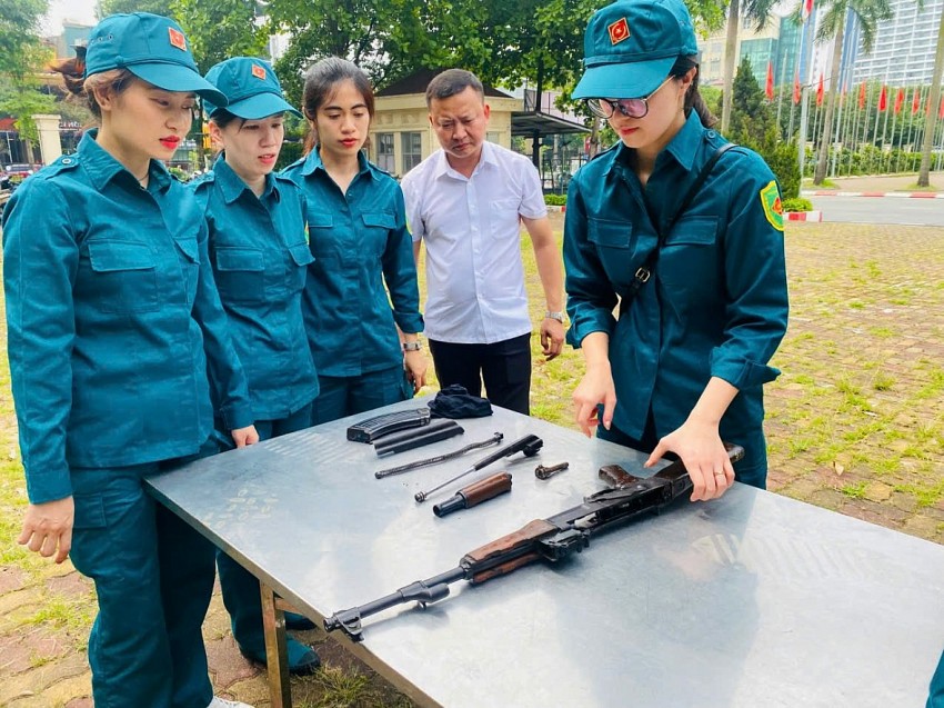 Tham gia thao lắp sung cơ bản.