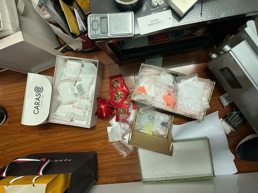 Vật chứng thu giữ tại nhà đối tượng Nguyễn Phương Anh. Vật chứng thu giữ tại nhà đối tượng Nguyễn Phương Anh.