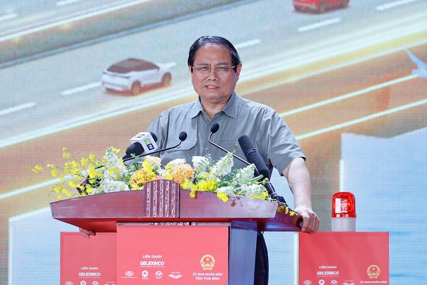 Thủ tướng đề nghị phấn đấu hoàn thành dự án cao tốc qua Nam Định, Thái Bình trong năm 2026
