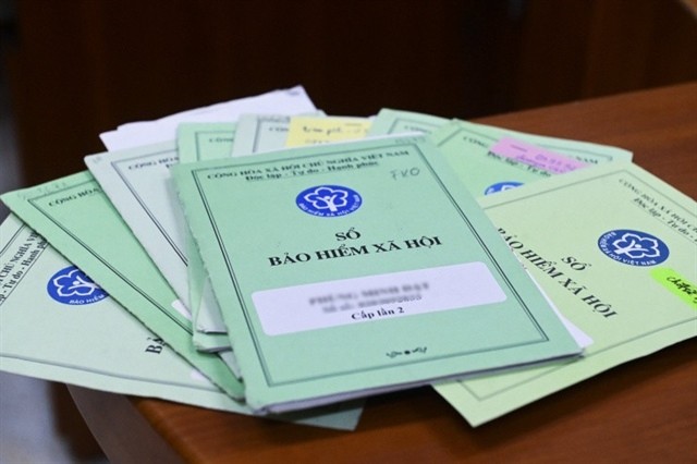 Đề xuất mức phạt tiền thấp nhất 400 triệu đồng, cao nhất 6 tỷ đồng với pháp nhân thương mại trốn đóng BHXH, BHYT, BHTN. Đề xuất mức phạt tiền thấp nhất 400 triệu đồng, cao nhất 6 tỷ đồng với pháp nhân thương mại trốn đóng BHXH, BHYT, BHTN.