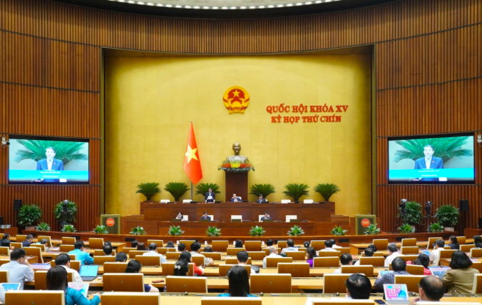 Các đại biểu dự kỳ họp thứ 9 tại Hội trường Diên Hồng, sáng 13/5.