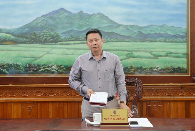 Thứ trưởng Nguyễn Thanh Ngọc kết luận buổi l&agrave;m việc.