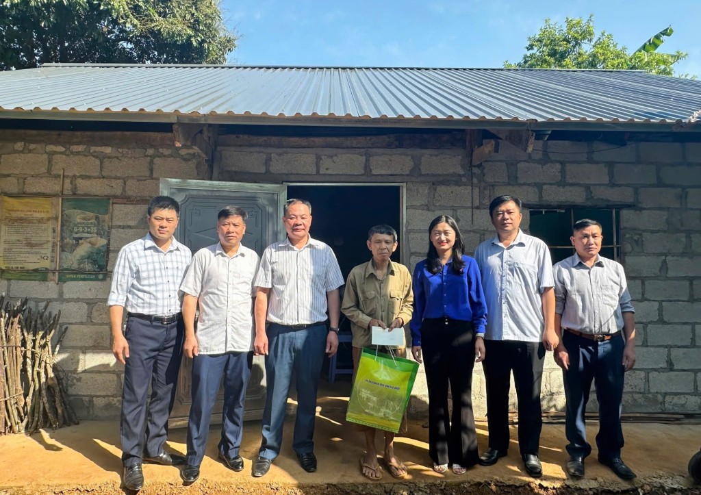 Cao Bằng: Kiểm tra công tác hỗ trợ xóa nhà tạm, nhà dột nát tại huyện Hòa An