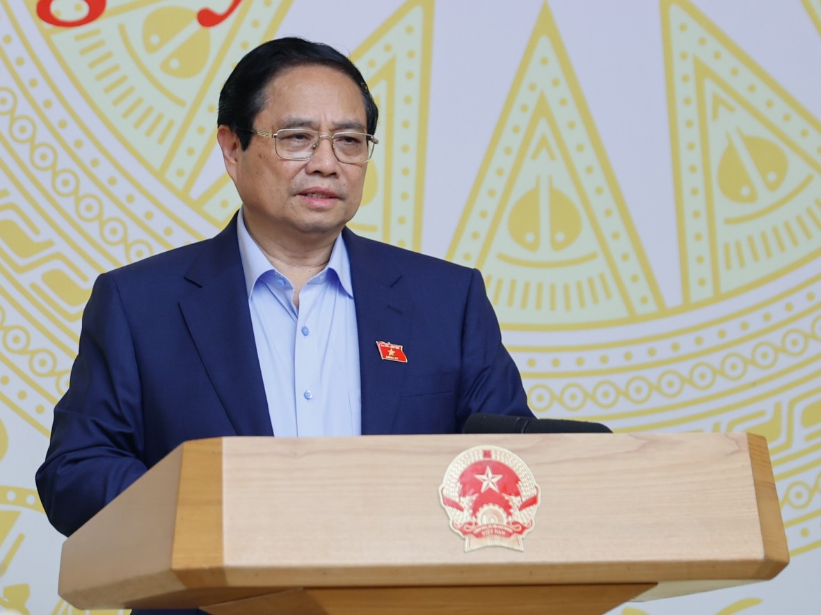 Thủ tướng Chính phủ Phạm Minh Chính chủ trì cuộc họp về chống buôn lậu, gian lận thương mại, hàng giả. (Ảnh: VGP)