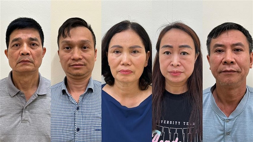 Các đối tượng (theo thứ tự từ trái qua) Nguyễn Thanh Phong; Đinh Quang Minh; Nguyễn Thị Minh Hải; Lê Thị Hiên; Cao Văn Trung - Ảnh: Bộ Công an.
