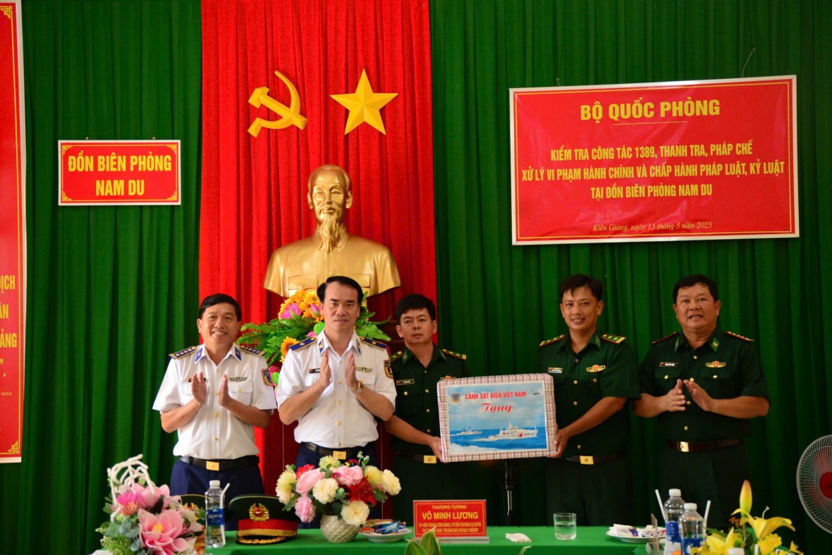 Bộ Quốc phòng kiểm tra kết quả thực hiện công tác 1389 BTL Vùng Cảnh sát biển 4 và vùng Tây Nam Bộ