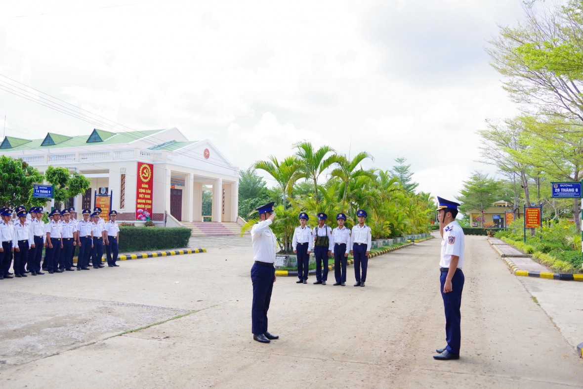 Tổ chức Tập huấn công tác canh phòng năm 2025 cho cán bộ, chiến sĩ Hải đoàn 42