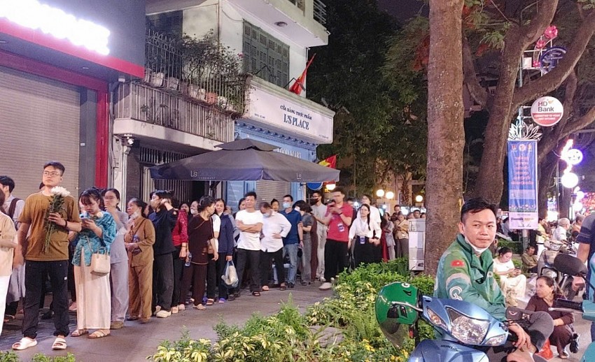 Hàng ngàn Phật tử hoan hỉ 