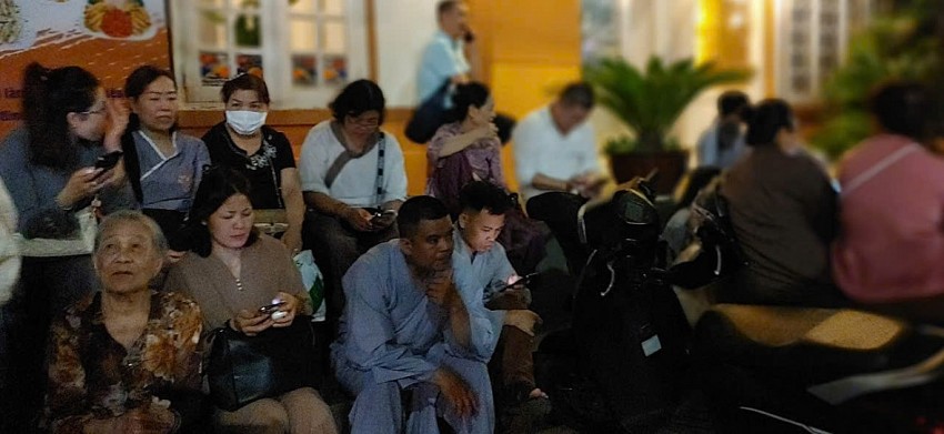 Hàng ngàn Phật tử hoan hỉ 