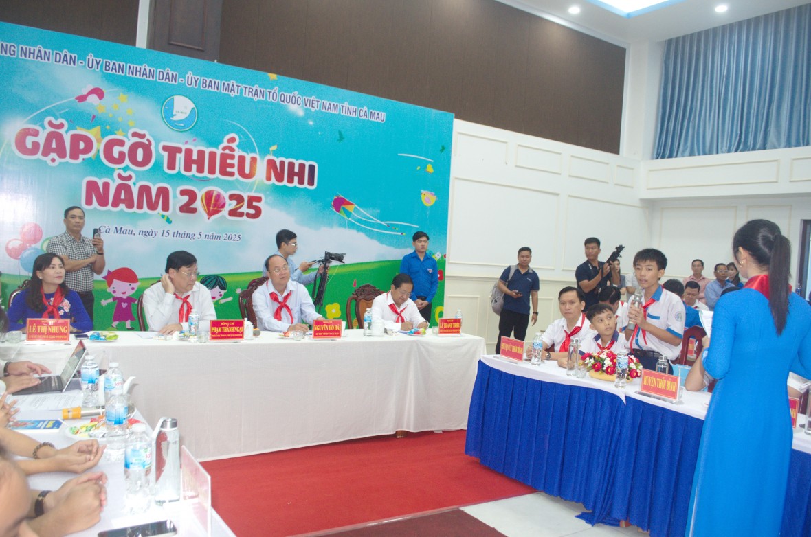 Lãnh đạo tỉnh Cà Mau gặp gỡ, lắng nghe  tâm tư của thiếu nhi