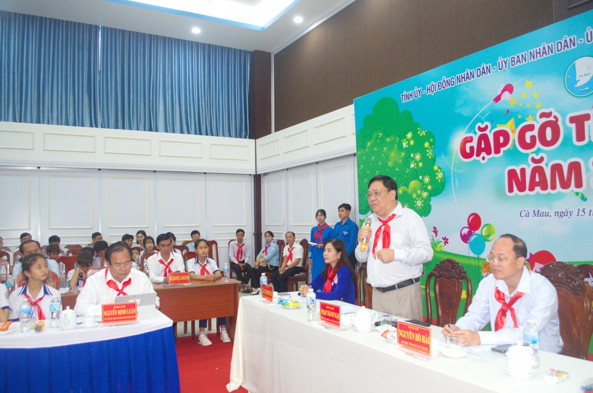 Lãnh đạo tỉnh Cà Mau gặp gỡ, lắng nghe  tâm tư của thiếu nhi