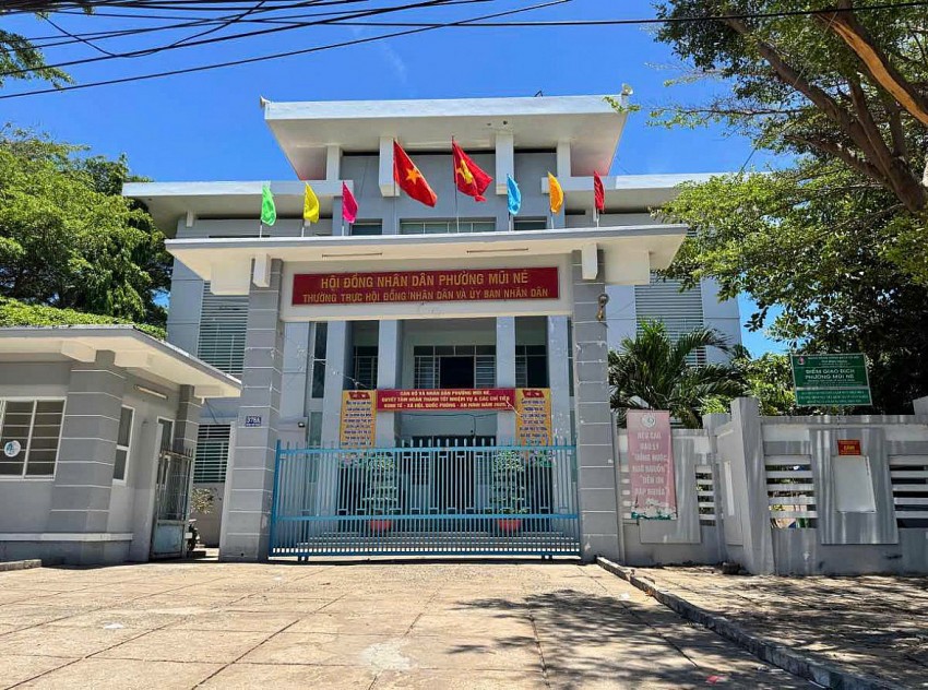Tạm đình chỉ Chủ tịch UBND phường Mũi Né để xử lý sai phạm đất đai Tạm đình chỉ Chủ tịch UBND phường Mũi Né để xử lý sai phạm đất đai