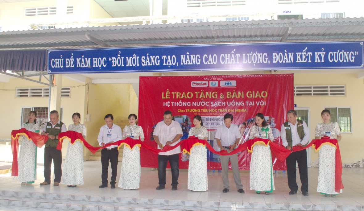 Lễ phát động Cuộc thi trực tuyến ATGT và đưa nước sạch đến học đường ở Cà Mau