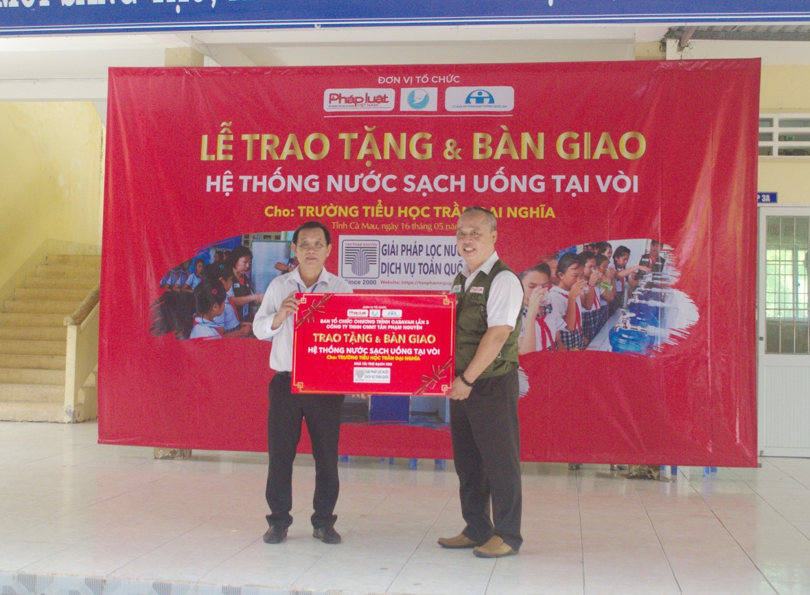 Lễ phát động Cuộc thi trực tuyến ATGT và đưa nước sạch đến học đường ở Cà Mau