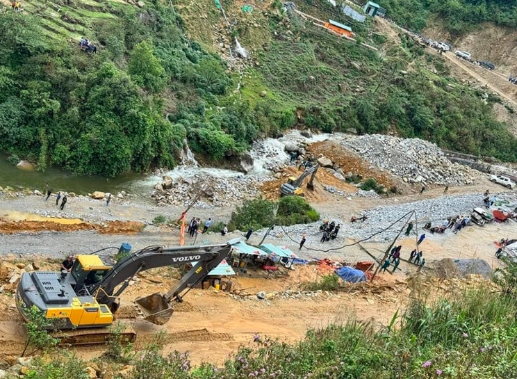 Hiện trường nơi xảy ra vụ sạt lở làm 5 người mất tích ở Lai Châu.