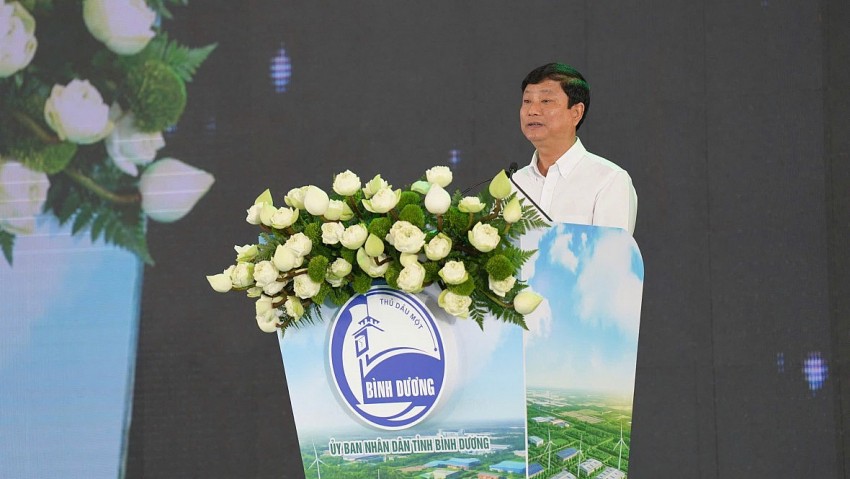 Chủ tịch UBND tỉnh Bình Dương – Võ Văn Minh cho biết lễ động thổ các KCN hôm nay đánh dấu bước ngoặt quan trọng trong quá trình chuyển đổi mô hình phát triển của tỉnh.