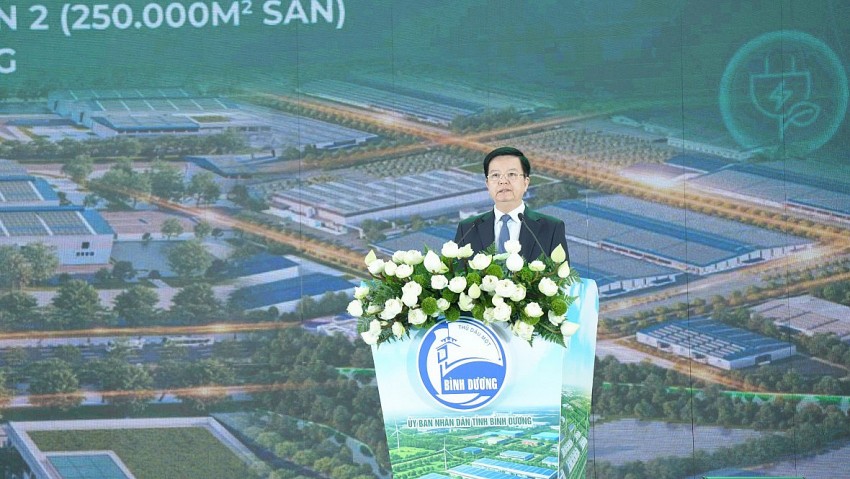 Phó Thủ tướng Chính phủ - Mai Văn Chính đặc biệt ấn tượng với chiến lược đảm bảo nguồn năng lượng sạch và ổn định của UBND tỉnh Bình Dương và Công ty Becamex IDC.