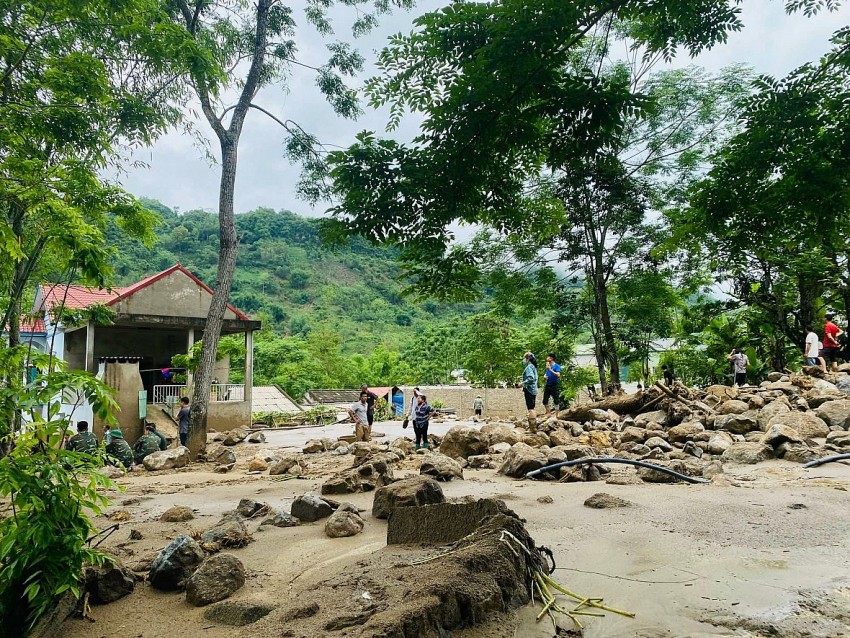 Tìm thấy thi thể 4 nạn nhân bị lũ cuốn trôi ở Bắc Kạn