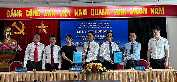 Ký hợp đồng tổng thầu EPC, dự án cầu Tứ Liên sẵn sàng khởi công. Ảnh: Ninh Giang