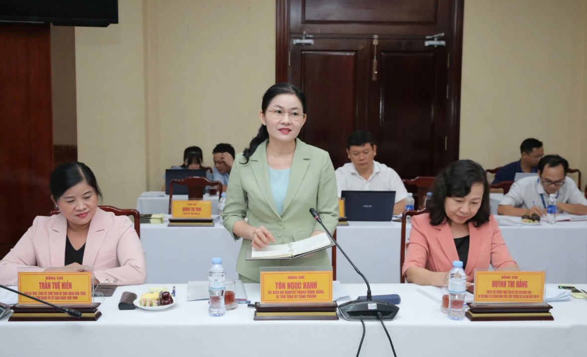 Lãnh đạo Tỉnh ủy Đồng Nai và Bình Phước họp bàn công tác tổ chức bộ máy khi sáp nhập Lãnh đạo Tỉnh ủy Đồng Nai và Bình Phước họp bàn công tác tổ chức bộ máy khi sáp nhập