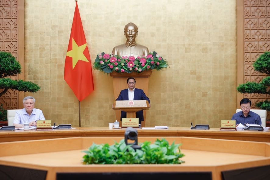 Thủ tướng: Quyết tâm cơ bản hoàn thành tháo gỡ 'điểm nghẽn' thể chế ngay trong năm 2025- Ảnh 2.