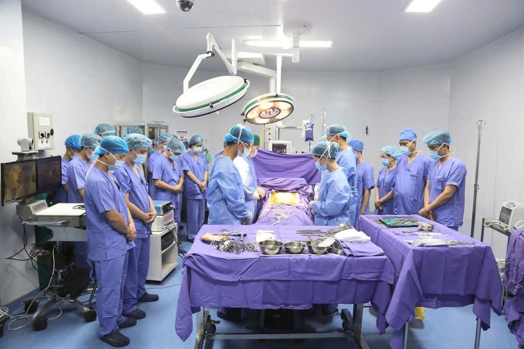 Bảy sự sống được hồi sinh sau khi người chồng của 1 nhân viên y tế tại Quảng Ninh chết não