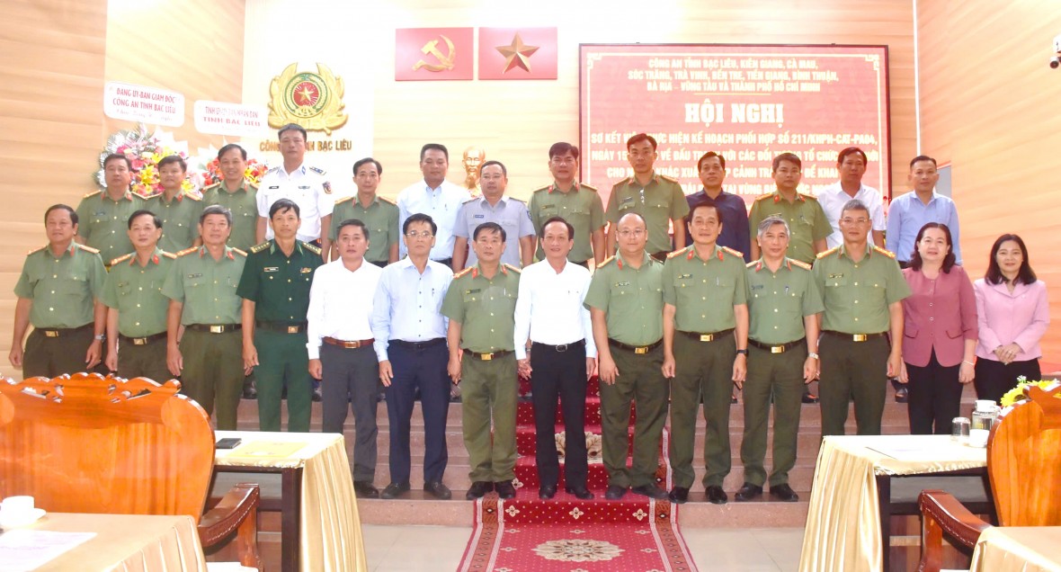 Công an 10 tỉnh, thành phố phía Nam tăng cường công tác phối hợp chống khai thác IUU