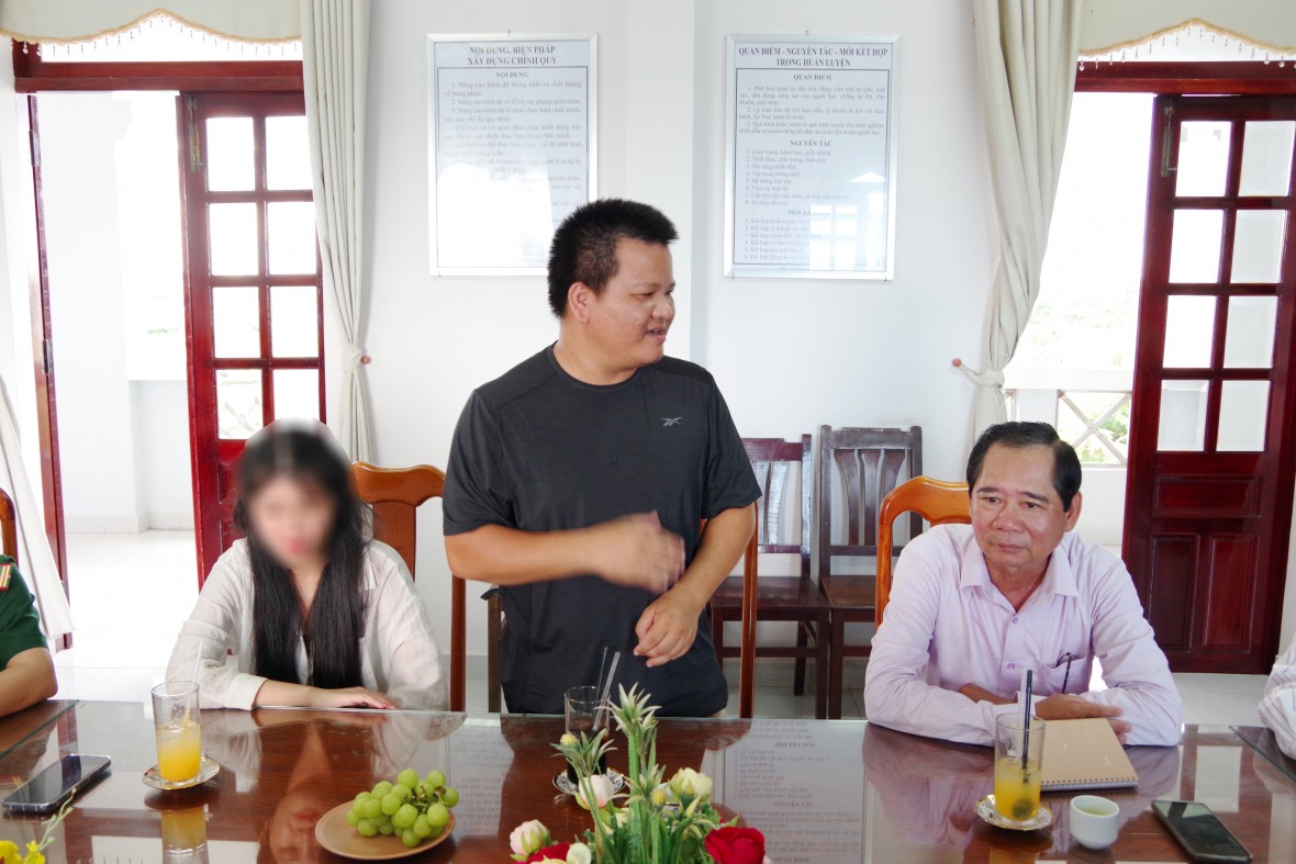 Bộ Tư lệnh BĐBP trao thưởng cho Biên phòng Cà Mau trong đấu tranh chống mua bán người