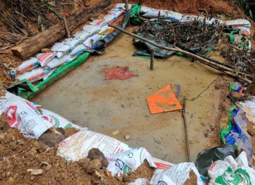 Đột kích bãi vàng giữa rừng ở Gia Lai, phát hiện nhiều đường hầm khoét sâu vào núi