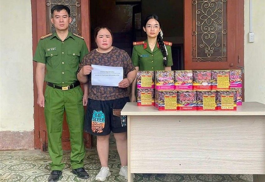 Vận chuyển trái phép hơn 36kg pháo nổ, 1 đối tượng bị bắt giữ Vận chuyển trái phép hơn 36kg pháo nổ, 1 đối tượng bị bắt giữ