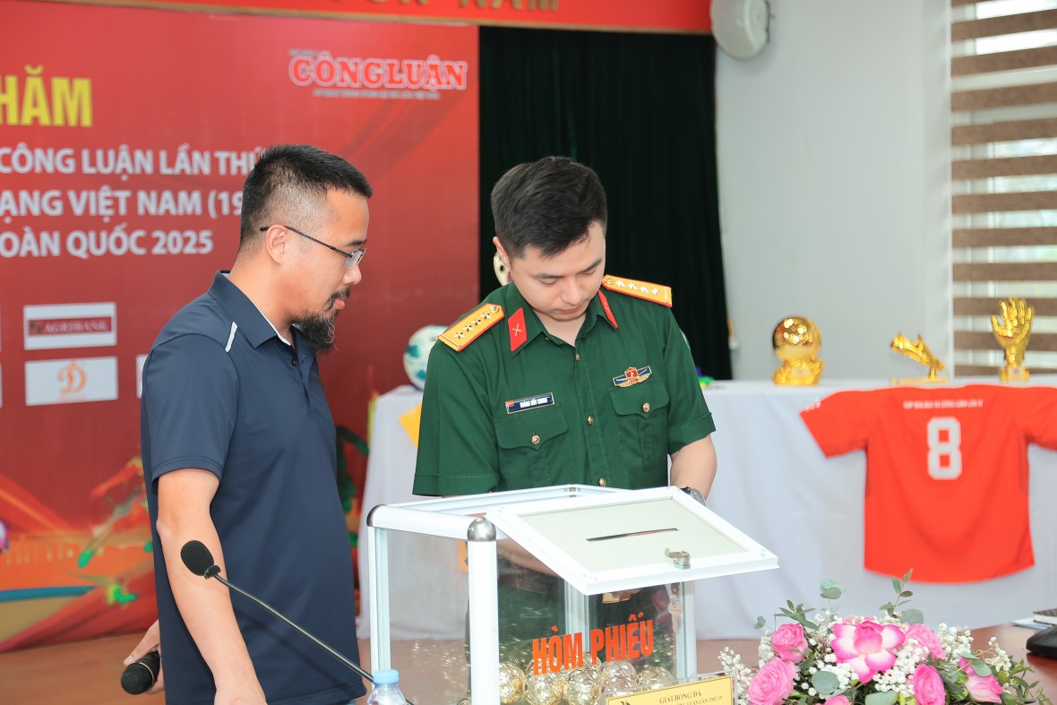 Báo Pháp luật Việt Nam tham gia tranh tài tại giải bóng đá Cúp Nhà bào và Công luận lần thứ IV