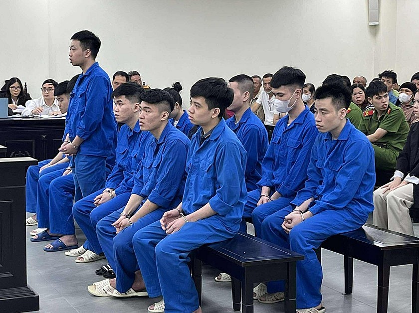 Các bị cáo tại phiên toà.