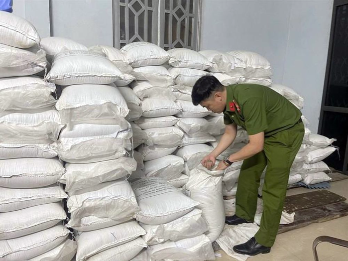 Lào Cai: Triệt phá 2 cơ sở dùng hóa chất độc hại để sản xuất hàng trăm tấn giá đỗ bán ra thị trường