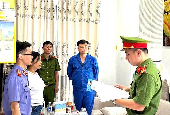 Khởi tố Chủ tịch phường Trảng Dài và 6 đối tượng về hành vi nhận hối lộ, môi giới hối lộ