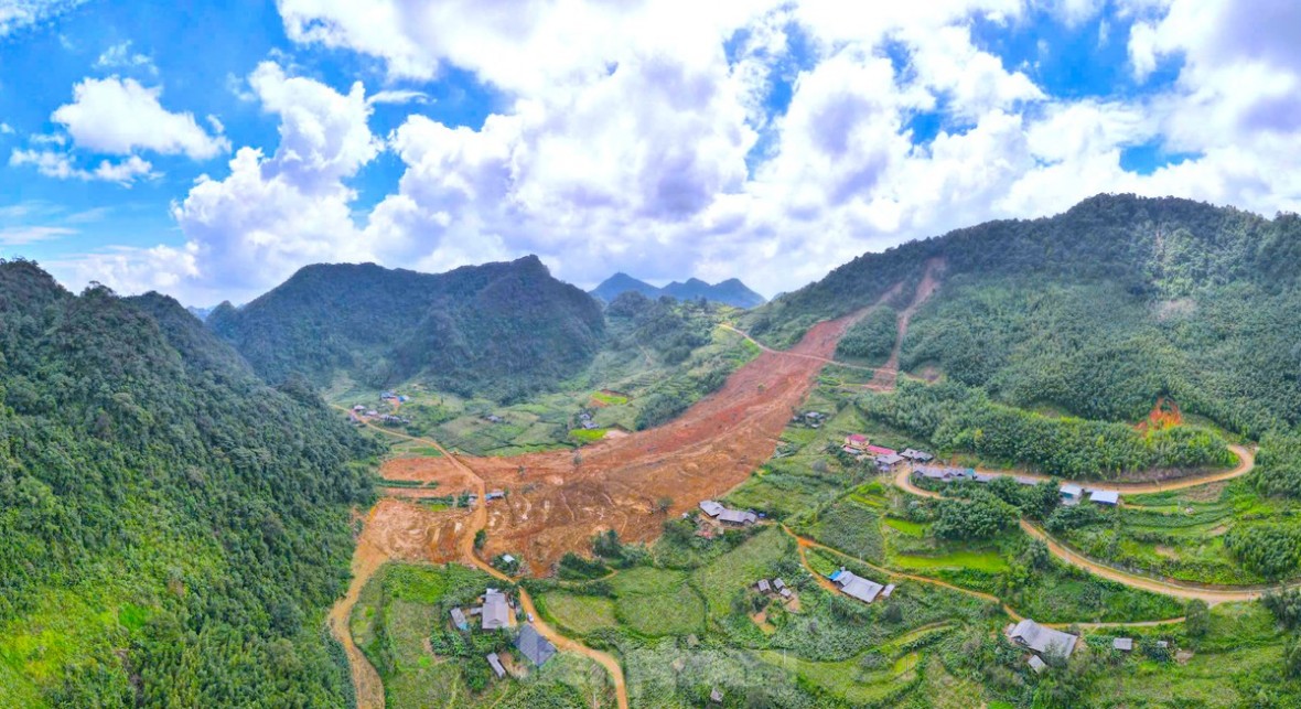 Cao Bằng tập trung ứng phó với mưa lớn gây sạt lở đất đá, lũ quét