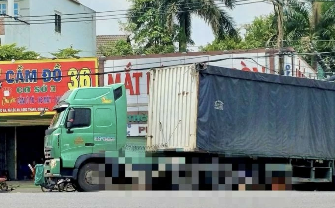 Tai nạn giữa ngã tư, một người đàn ông đi xe đạp tử vong tại chỗ