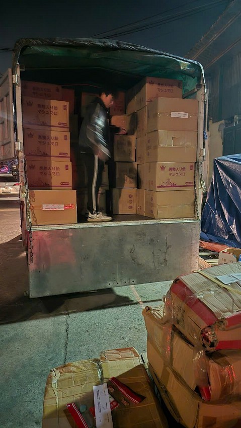 Số lượng lớn kẹo làm giả.